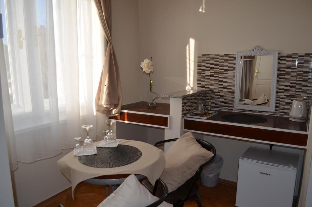 Rooms & Apartments Infinity Rijeka Exterior photo