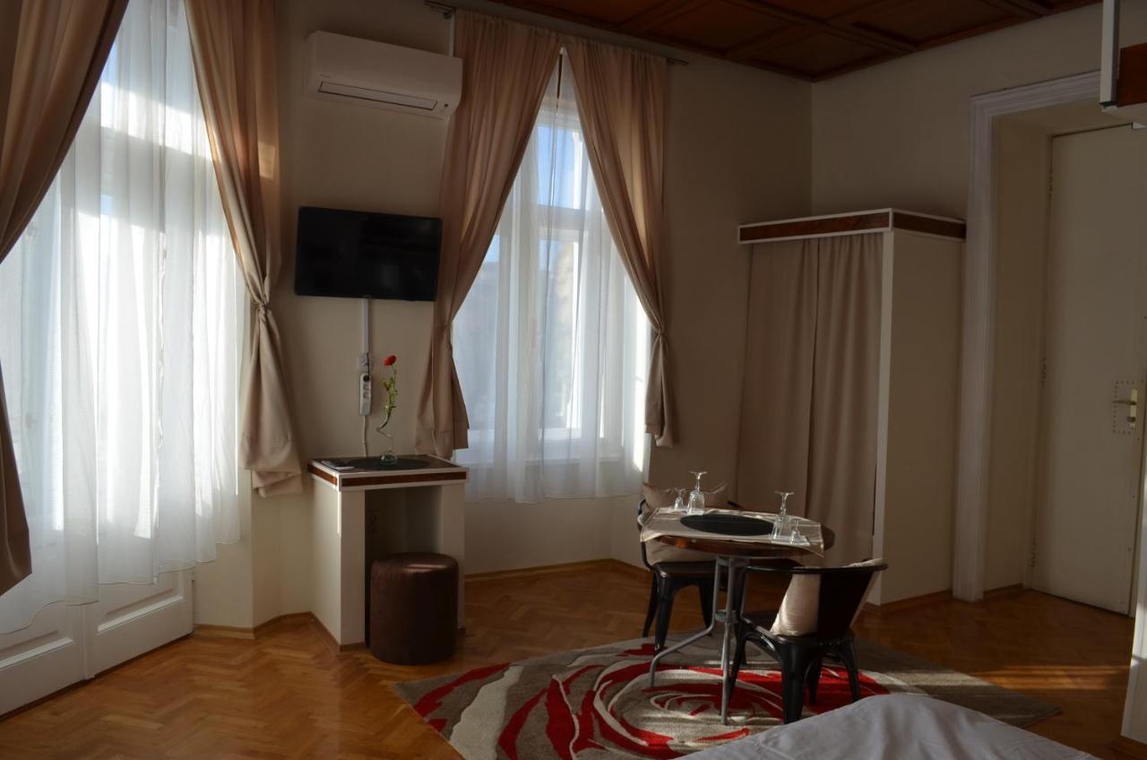Rooms & Apartments Infinity Rijeka Exterior photo