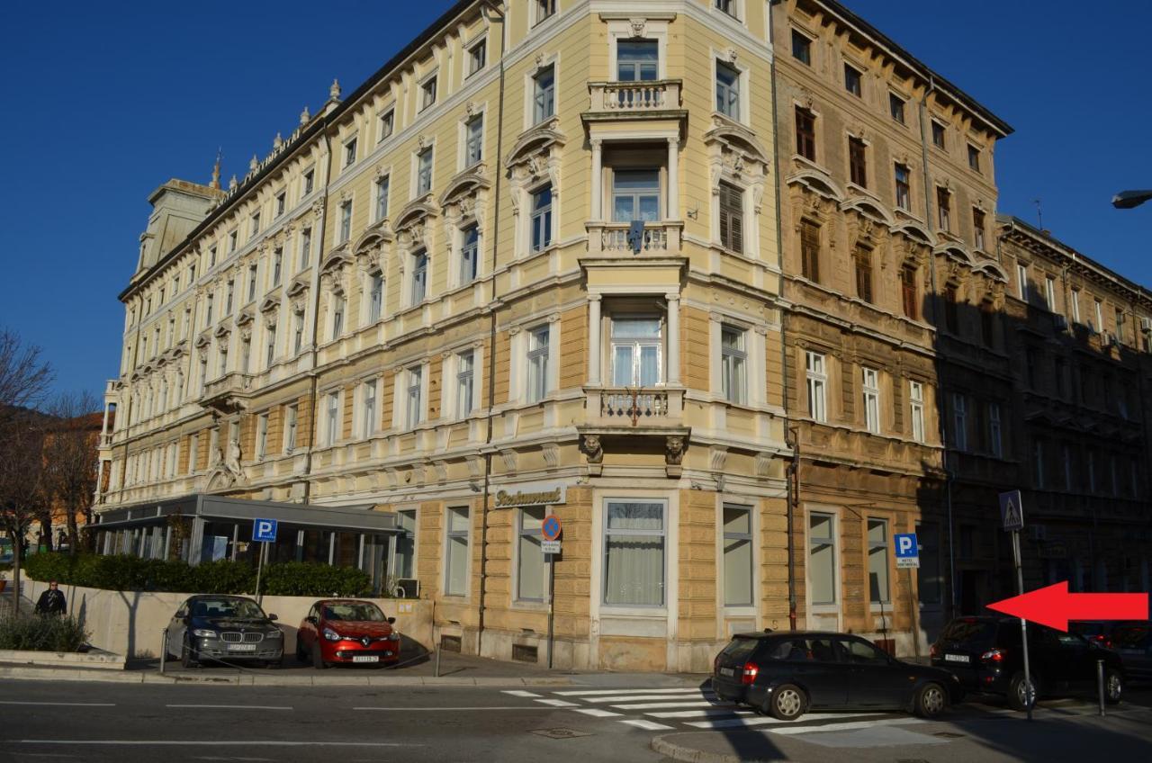 Rooms & Apartments Infinity Rijeka Exterior photo
